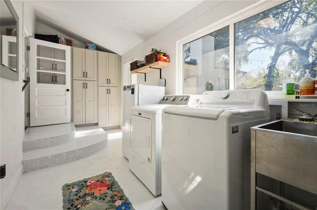 1304 GOLFVIEW STREET, Orlando, FL 32804