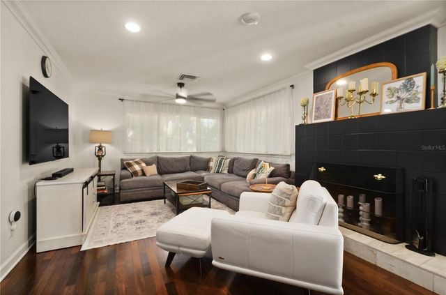 1304 GOLFVIEW STREET, Orlando, FL 32804