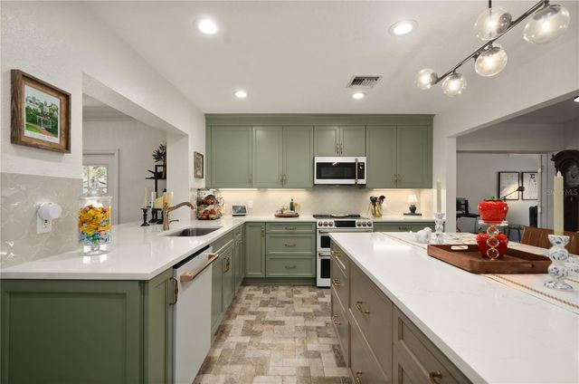 1304 GOLFVIEW STREET, Orlando, FL 32804