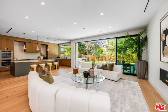 3831 Mound View Avenue, Los Angeles, CA 91604