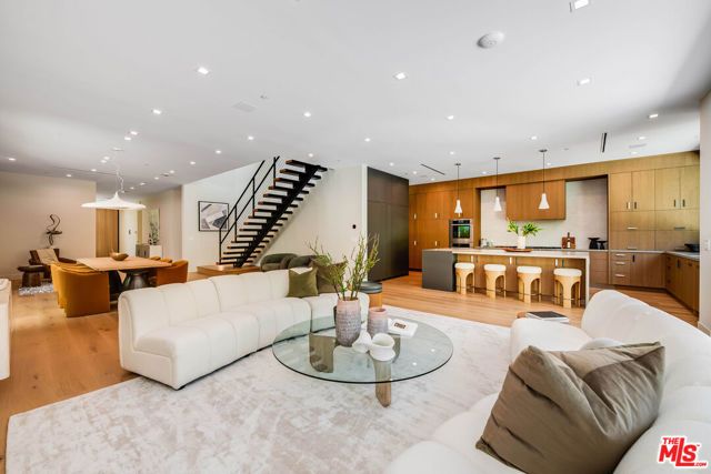 3831 Mound View Avenue, Los Angeles, CA 91604