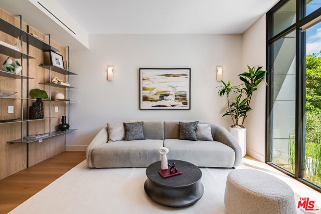 3831 Mound View Avenue, Los Angeles, CA 91604