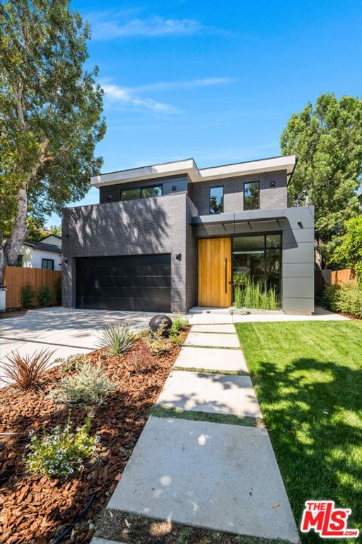 3831 Mound View Avenue, Los Angeles, CA 91604