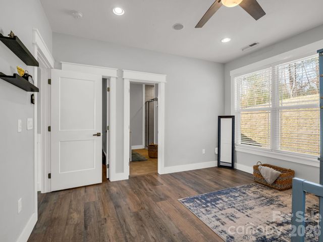 24 Chapel Hill Lane 40, Leicester, NC 28748