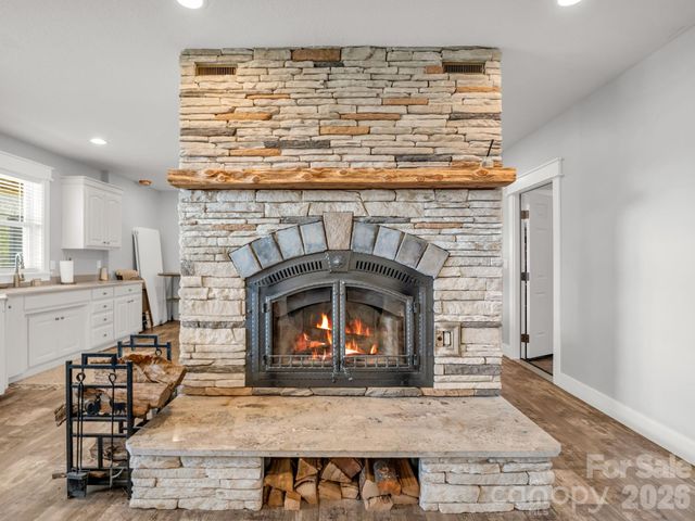 24 Chapel Hill Lane 40, Leicester, NC 28748