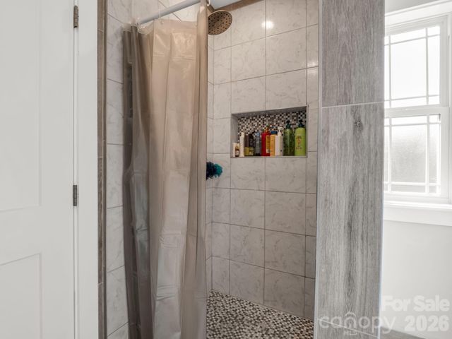 24 Chapel Hill Lane 40, Leicester, NC 28748