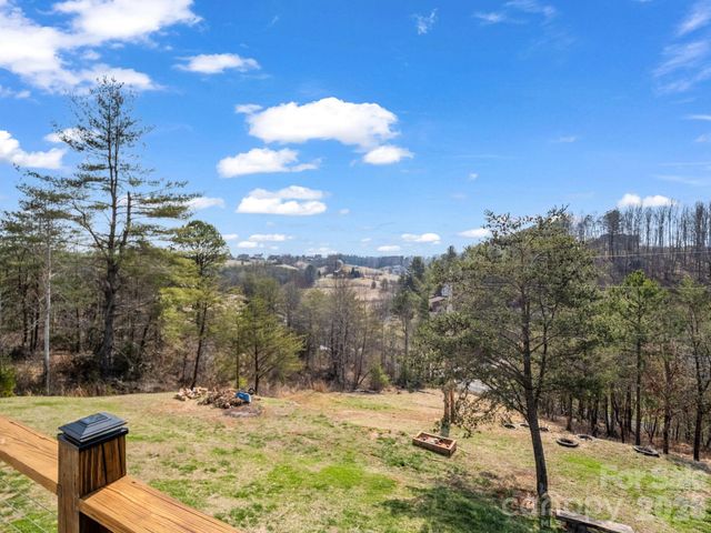 24 Chapel Hill Lane 40, Leicester, NC 28748