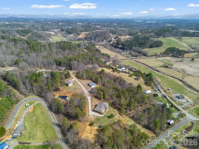 24 Chapel Hill Lane 40, Leicester, NC 28748