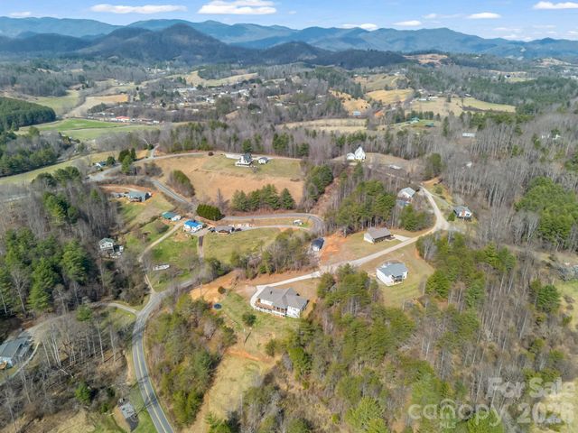 24 Chapel Hill Lane 40, Leicester, NC 28748