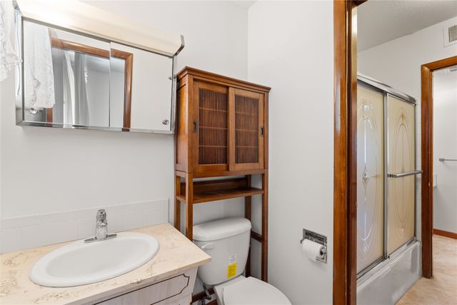 4200 62nd Street 5, Urbandale, IA 50322