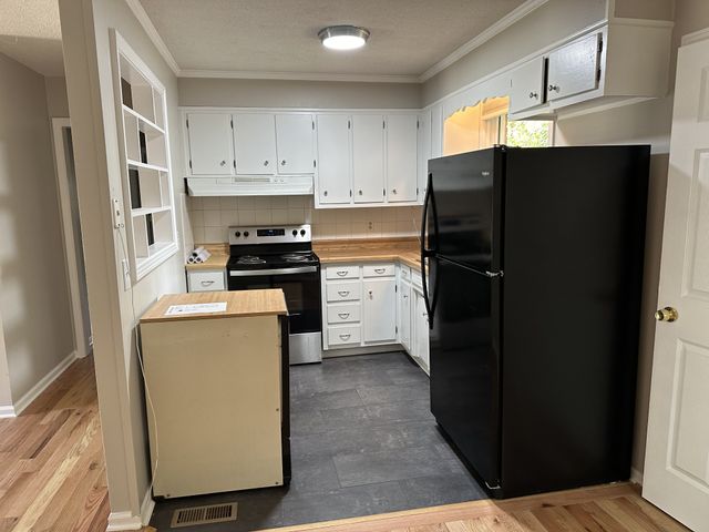 112 Carden St, Hendersonville, TN 37075