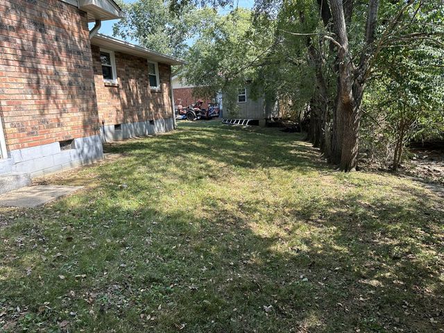 112 Carden St, Hendersonville, TN 37075