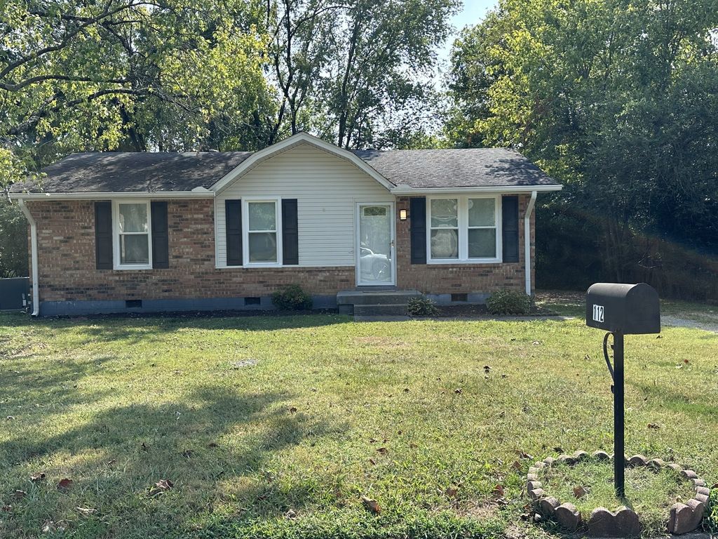 112 Carden St, Hendersonville, TN 37075