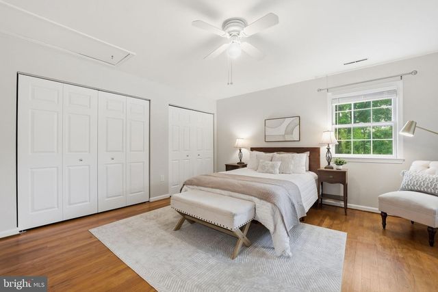 408 HOLLOWAY CT NE, Vienna, VA 22180