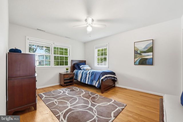 408 HOLLOWAY CT NE, Vienna, VA 22180