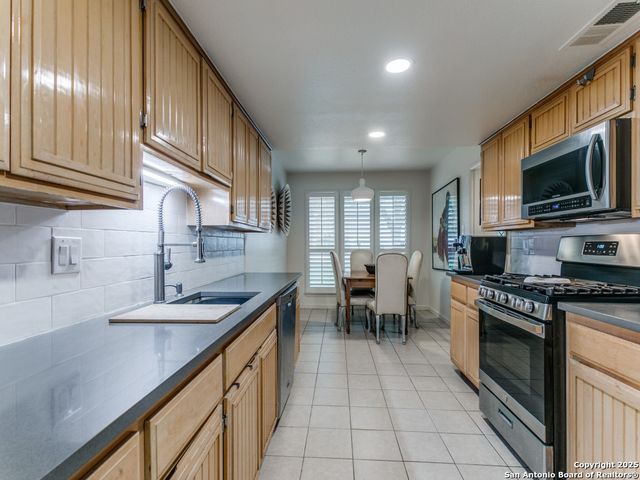 7010 SPRING BRIAR ST, San Antonio, TX 78209