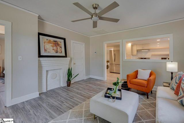 26 8th Street, Greer, SC 29651