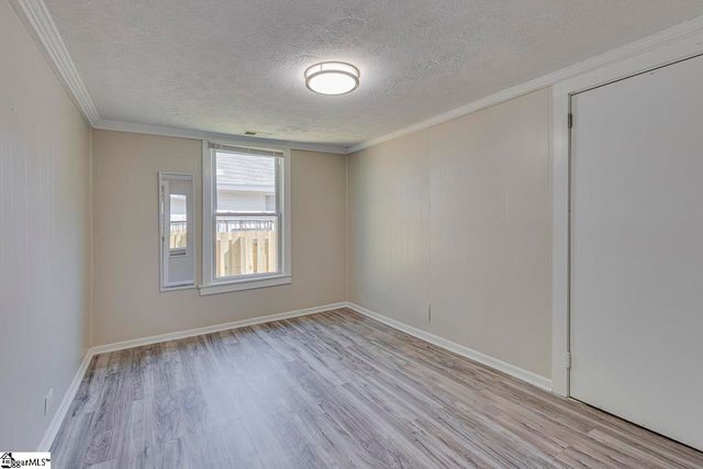 26 8th Street, Greer, SC 29651