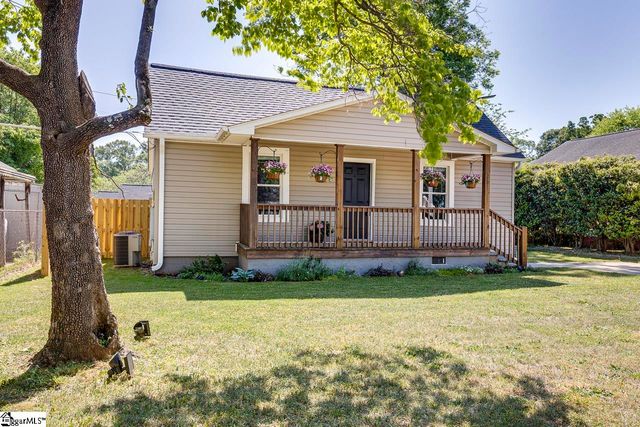 26 8th Street, Greer, SC 29651