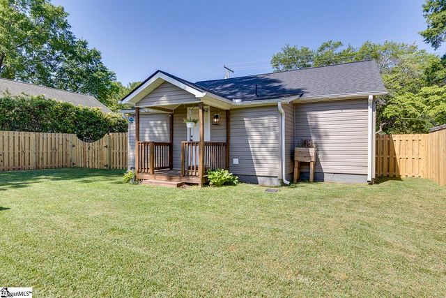 26 8th Street, Greer, SC 29651