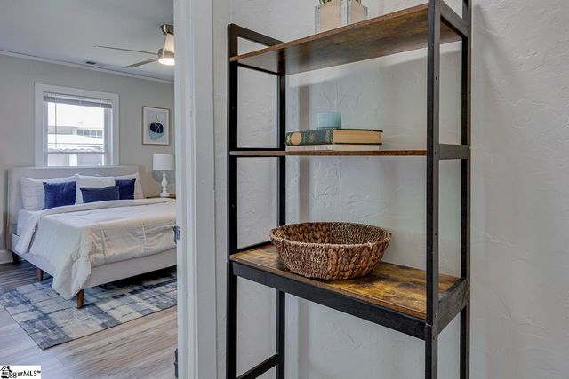 26 8th Street, Greer, SC 29651