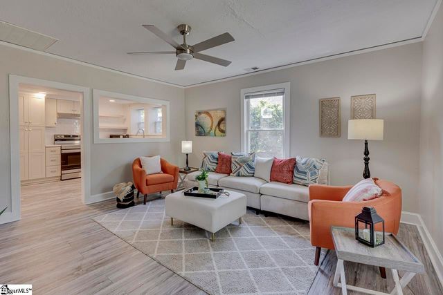 26 8th Street, Greer, SC 29651