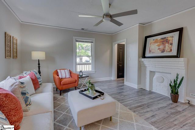 26 8th Street, Greer, SC 29651