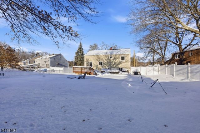 8 Donato Drive, Cedar Grove Twp., NJ 07009