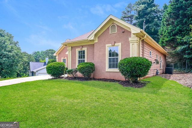 3427 Linecrest Road, Ellenwood, GA 30294