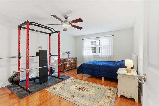 78 Edgelawn Avenue 8, North Andover, MA 01845