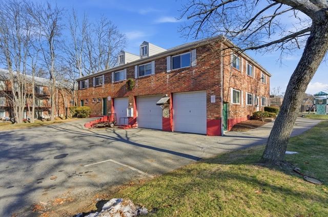 78 Edgelawn Avenue 8, North Andover, MA 01845