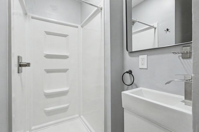 800 6th Street Nw, City Of Grand Rapids, MI 49504