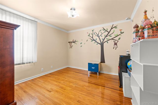 7355 194th Street, Fresh Meadows, NY 11366