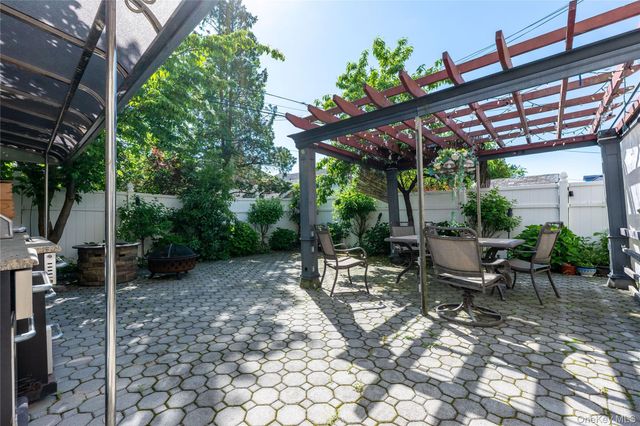 7355 194th Street, Fresh Meadows, NY 11366