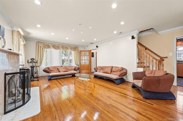 7355 194th Street, Fresh Meadows, NY 11366
