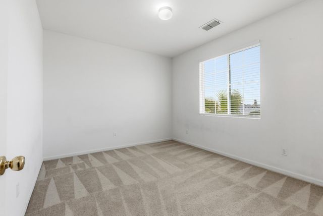 3616 Carson Oak Dr, Modesto, CA 95355