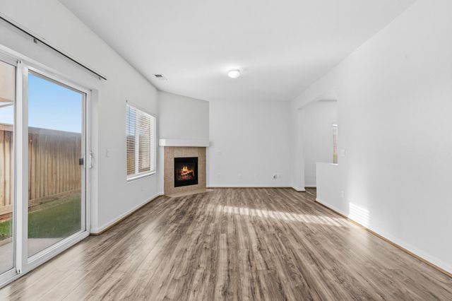 3616 Carson Oak Dr, Modesto, CA 95355