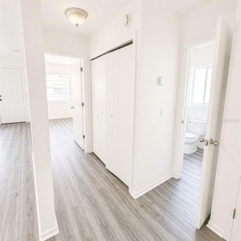 8305 N MARKS STREET B, Tampa, FL 33604