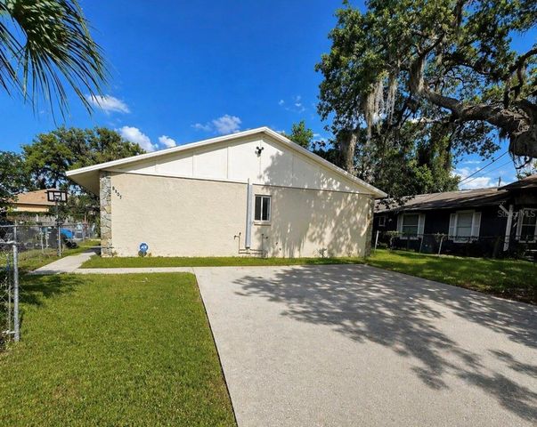 8305 N MARKS STREET B, Tampa, FL 33604