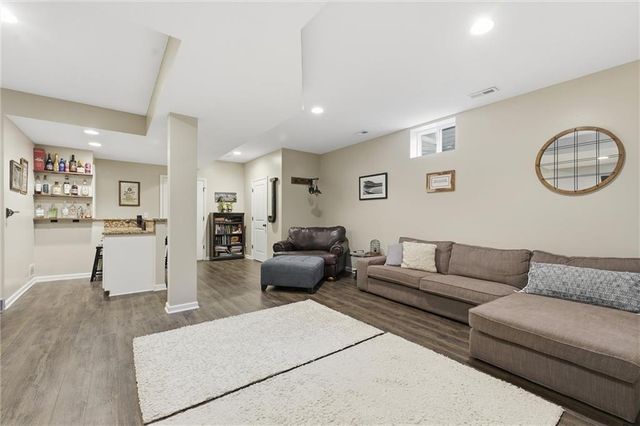 3108 SW Pergola Park Drive, Lee's Summit, MO 64081