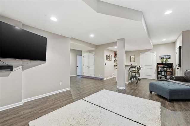 3108 SW Pergola Park Drive, Lee's Summit, MO 64081