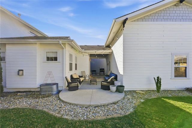 3108 SW Pergola Park Drive, Lee's Summit, MO 64081