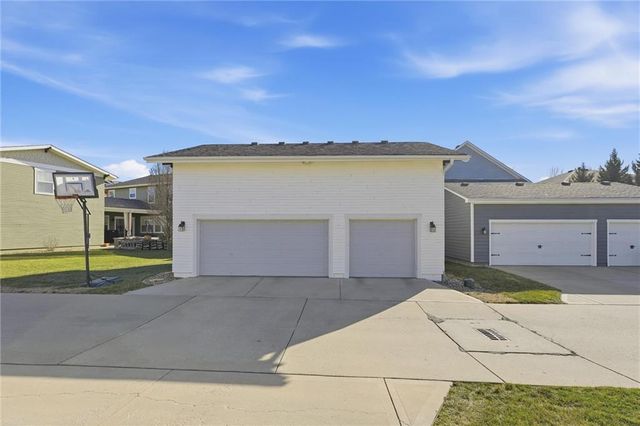 3108 SW Pergola Park Drive, Lee's Summit, MO 64081