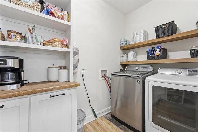 3108 SW Pergola Park Drive, Lee's Summit, MO 64081