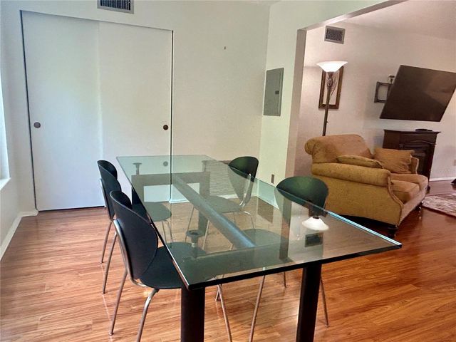 2436 RHODESIAN DRIVE 42, Clearwater, FL 33763
