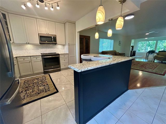 2436 RHODESIAN DRIVE 42, Clearwater, FL 33763