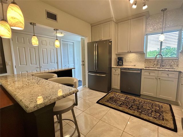 2436 RHODESIAN DRIVE 42, Clearwater, FL 33763