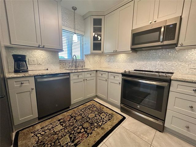 2436 RHODESIAN DRIVE 42, Clearwater, FL 33763