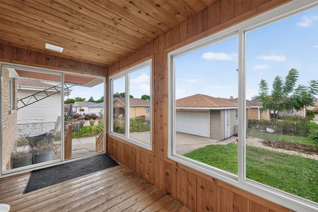 8632 W Ainslie Street, Norridge, IL 60706