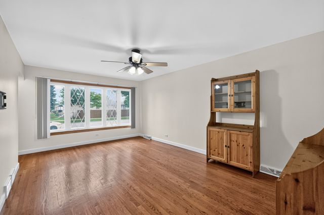 8632 W Ainslie Street, Norridge, IL 60706